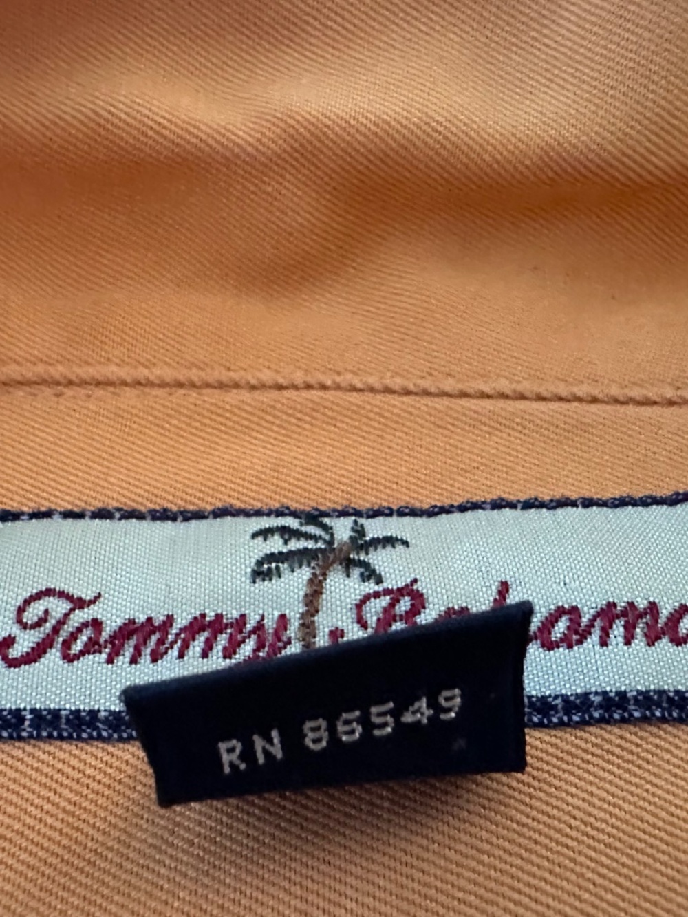 Tommy Bahama- Large - 🍑 color - Harbor Luxe - Picture 4 of 13